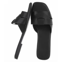 EKSKLUSIVT SOMMERLOOK