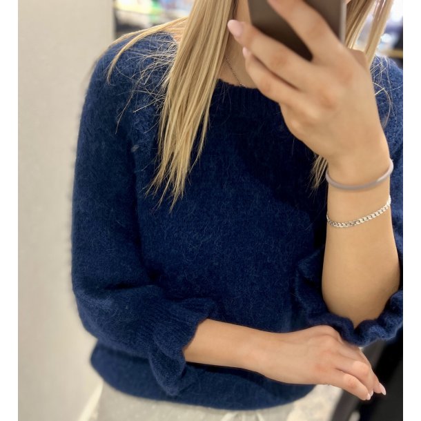 SAGA KNIT NAVY