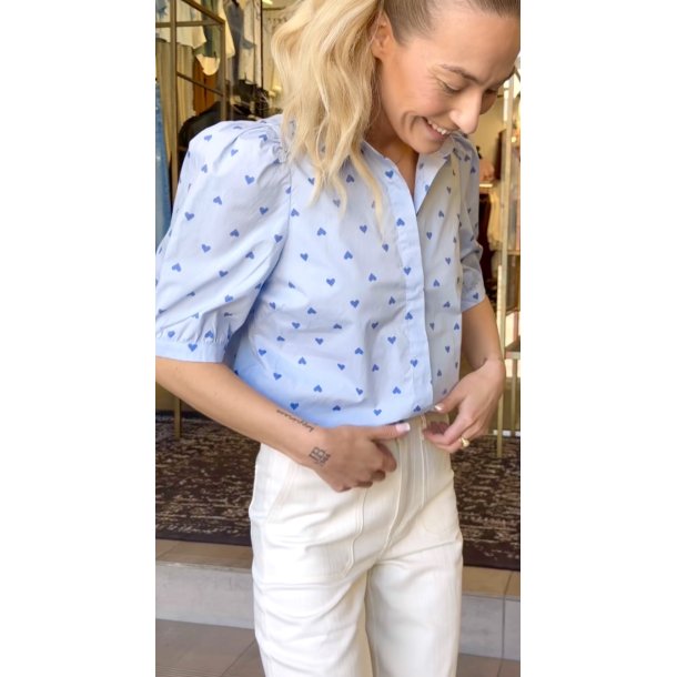 LIBERT� ESSENTIEL FLORA SS BLOUSE BLUE HEARTS 