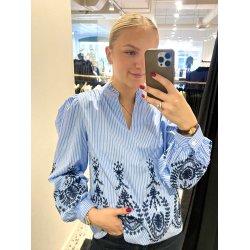B.YOUNG BYXFAUSTA VNECK BLOUSE BLUE 