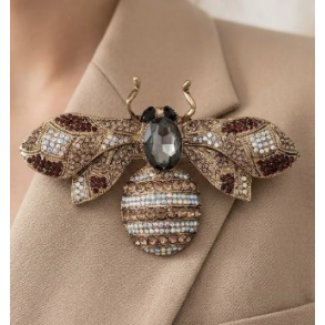 ISAKO BROOCH BIG BEE BROWN