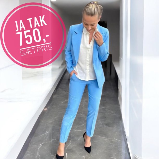 LIGHT BLUE SUIT