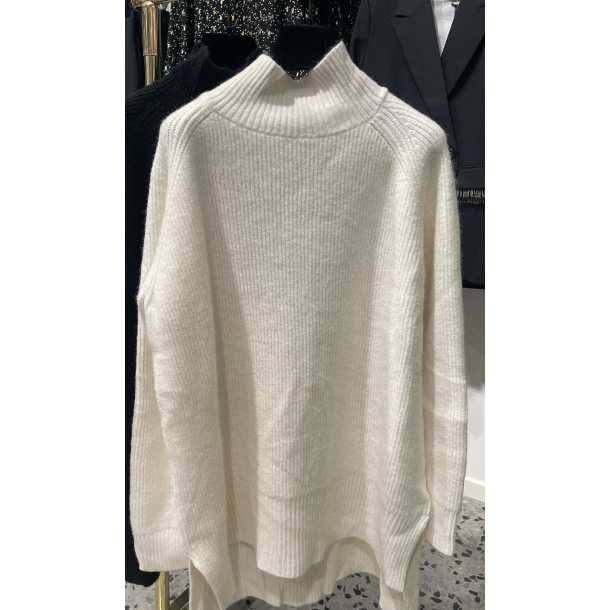 STAR KNIT SWEATER OFF WHITE 