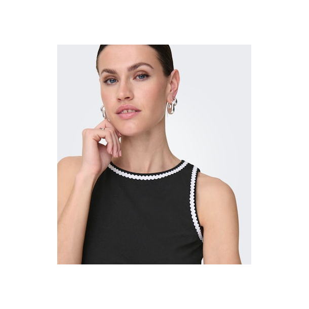 JACQUELINE de YONG JDYERIN CONTRAST TOP BLACK