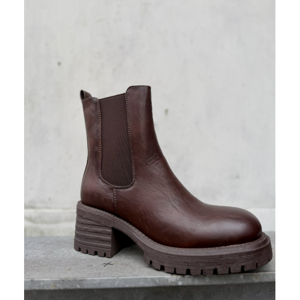 CONCEPT MIA BOOTS BROWN
