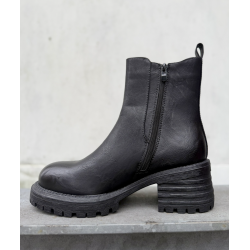 CONCEPT MIA BOOTS BLACK