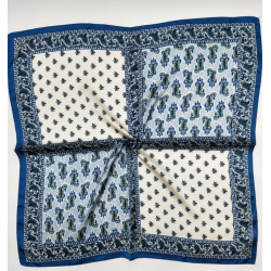 ISAKO PAISLEY SCARF BLUE/CREME