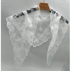 ISAKO LACE TRIANGLE WHITE