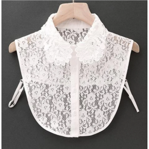 ISAKO COLLAR LACE