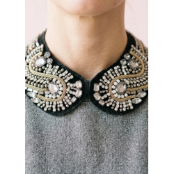 ISAKO COLLAR BLACK