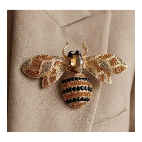 ISAKO BROOCH BIG BEE BLACK