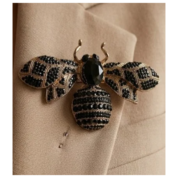 ISAKO BROOCH BIG BEE BLACK